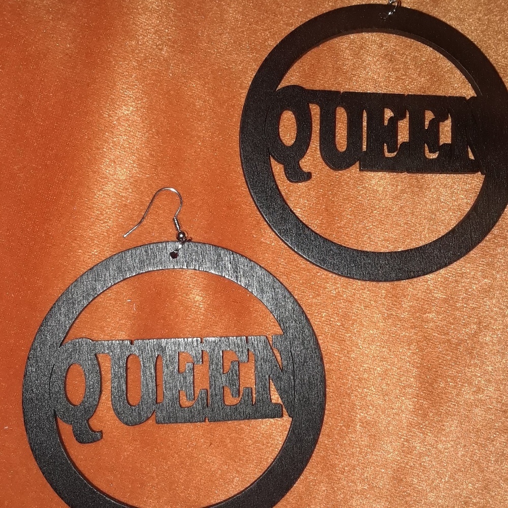 Queen Earrings